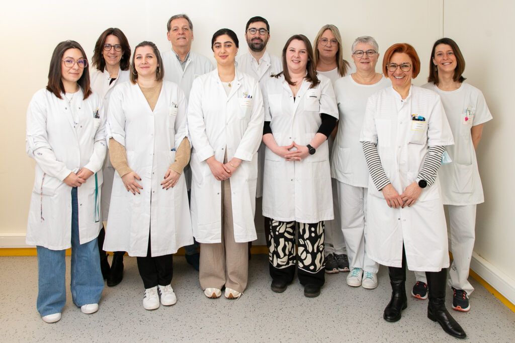 L'équipe de chirurgie maxillo-faciale, plastique et reconstructrice - Agrandir l'image, fenêtre modale