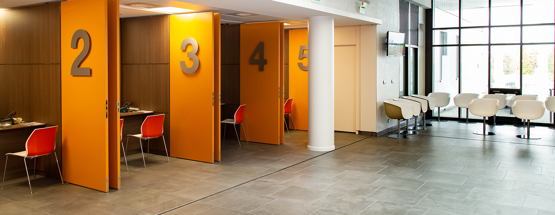 Hall d'accueil de l'hôpital Dupuytren 2 avec box d'admission